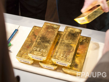За неделю золотовалютные резервы России сократились еще на $200 млн
