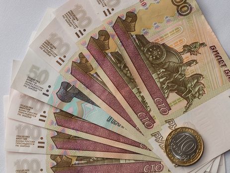 Из-за захвата Россией украинских кораблей подешевел рубль