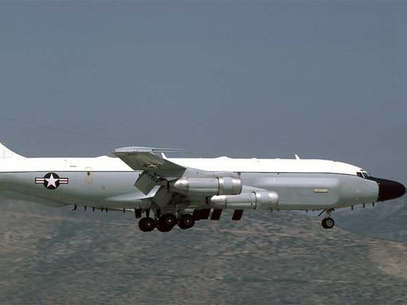 Самолет ВВС США провел разведывательный полет в районе Керченского пролива