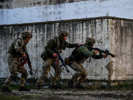 Частичная мобилизация, значительные ограничения гражданских прав. Что предусматривает указ о военном положении