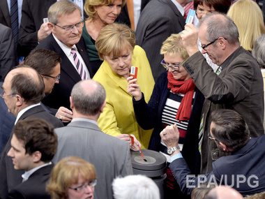 Немецкий парламент впервые за 40 лет принял бездефицитный бюджет