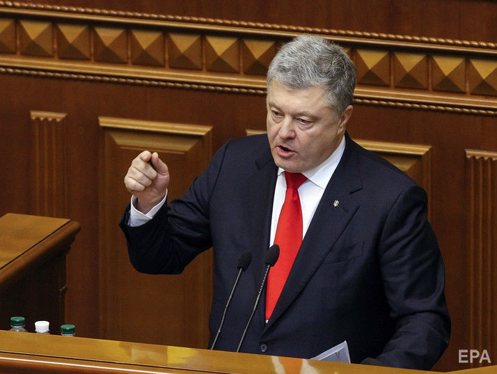 Порошенко: Военное положение должно стать холодным душем для сумасшедших, которые планируют атаковать Украину