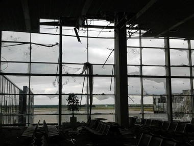 Соцсети: Террористы вновь атакуют аэропорт Донецка