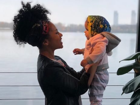 Гайтана ометила полтора года своей дочери