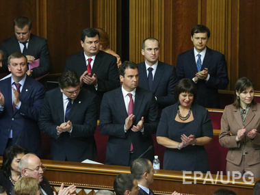 2 декабря, Верховная Рада Украины, ложа теперь уже нового Кабинета Министров