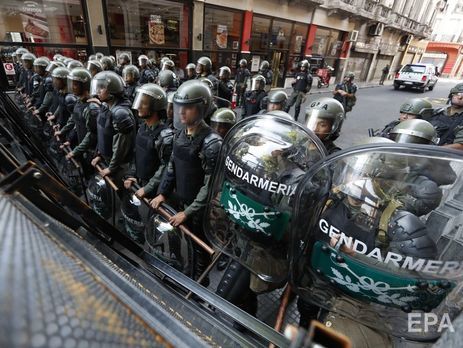 ﻿У Буенос-Айресі відбуваються акції проти політики країн G20. Фоторепортаж