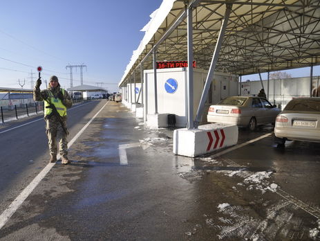 ﻿Упродовж доби прикордонники не впустили в Україну приблизно 100 росіян