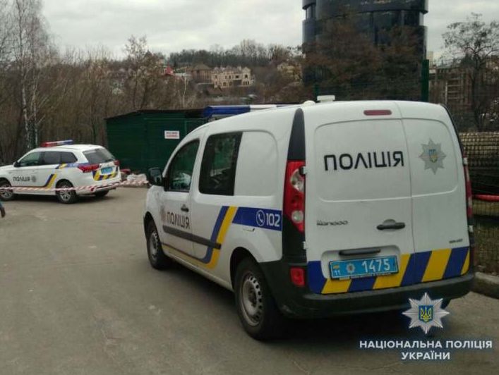 Полиция Киева сообщила об операции по освобождению заложницы, которую удерживал грабитель
