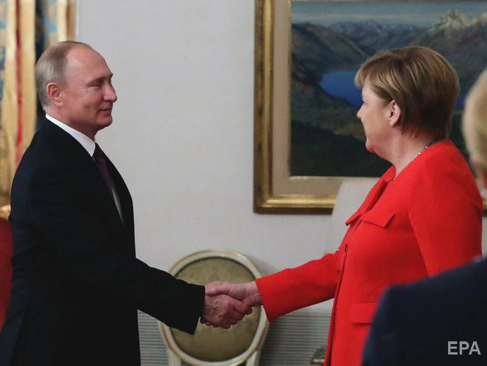 ﻿Пєсков розповів, що Путін намалював Меркель схему подій у Керченській протоці