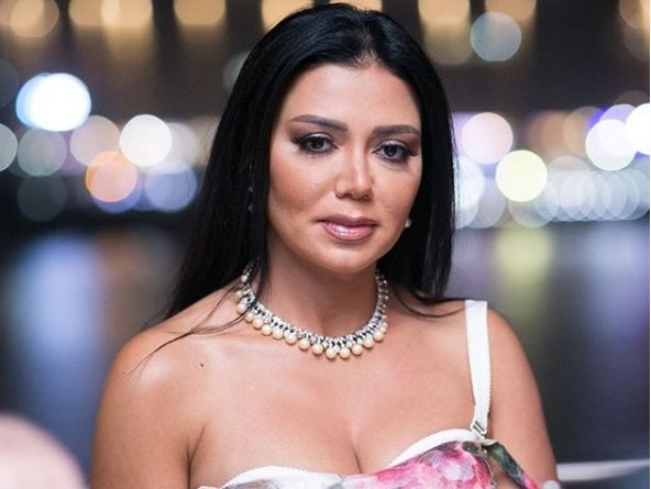 В Египте актрису обвинили в подстрекательстве к разврату за появление в откровенном платье