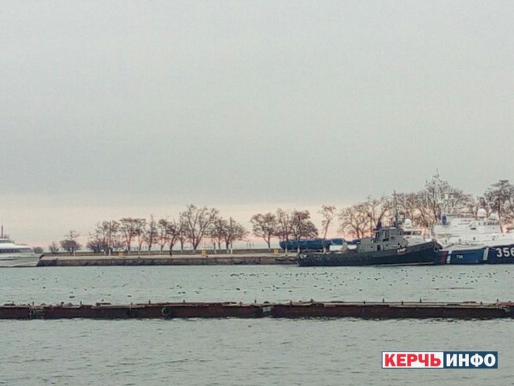 Оккупанты отбуксировали захваченные украинские катера в неизвестном направлении