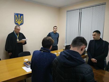 Подозреваемых в нападении на Гриценко отправили под домашний арест