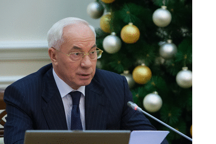 Азаров требует принять госбюджет-2014 за один день
