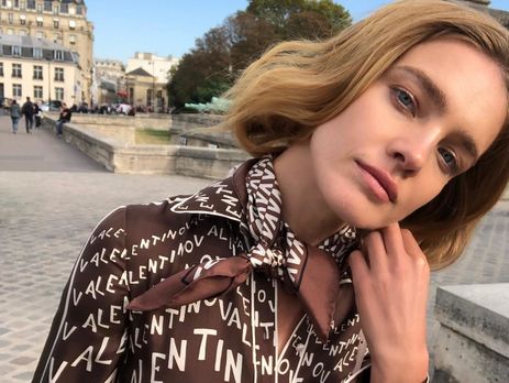 Водянова в Париже показала свою бабушку