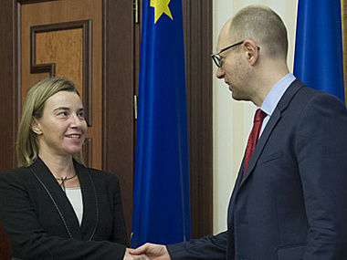 Яценюк и Могерини обсудили гуманитарную помощь Донбассу и сотрудничество Украины с ЕС