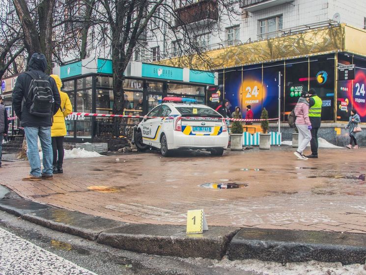 ﻿У центрі Києва поліцейські збили пішохода і врізалися в кафе 