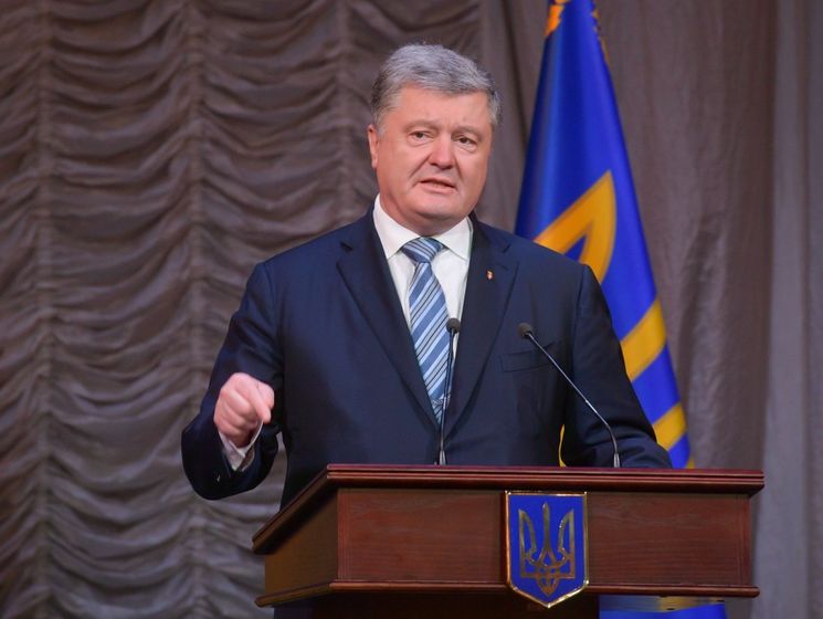 Порошенко: Если не будет открытого вторжения России, никаких ограничений конституционных прав и свобод для украинцев не будет