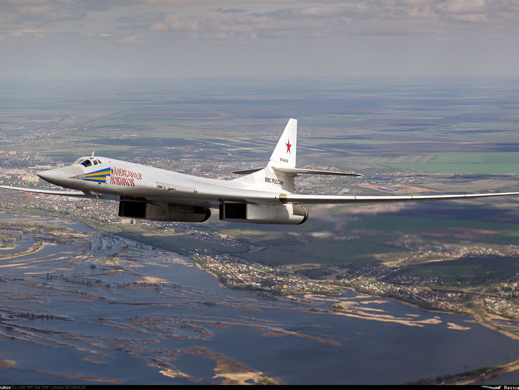 ﻿До Венесуели прибули російські стратегічні ракетоносці Ту-160