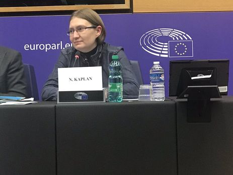 Сестра Сенцова в Европарламенте: Он не хочет быть героем. Он хочет снимать фильмы