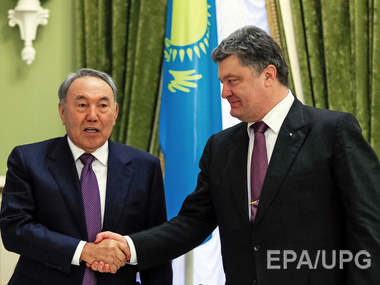 Порошенко и Назарбаев договорились о военном, экономическом и авиакосмическом сотрудничестве