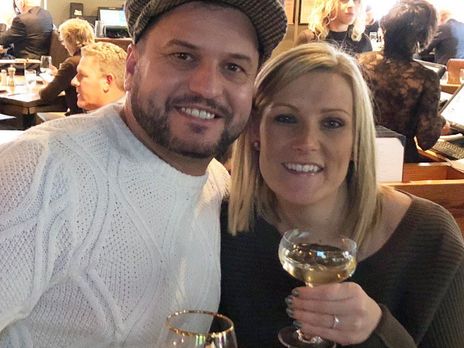 Полиция Нью-Йорка нашла мужчину, который уронил обручальное кольцо в канализацию, когда делал предложение