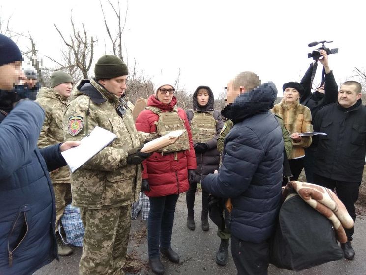 Денисова: Забрала 42 наших осужденных, содержавшихся в тюрьмах на неподконтрольной части Луганской области. Это первый такой случай
