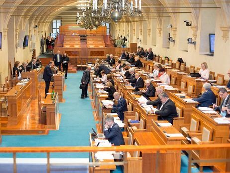 Сенат Чехии призвал Россию освободить украинские корабли и их экипажи