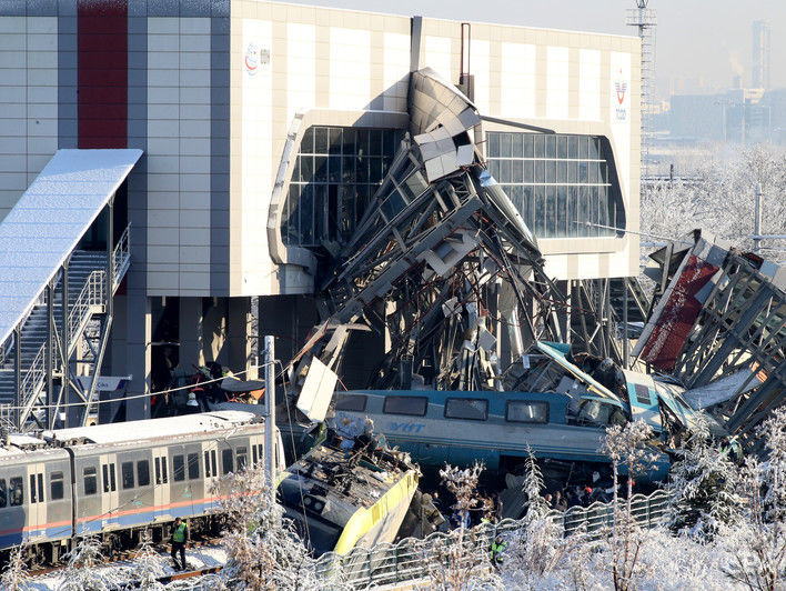 ﻿Залізнична катастрофа в Анкарі: кількість загиблих зросла до семи
