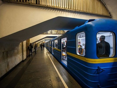 В новогоднюю ночь Киевский метрополитен будет работать на 3,5 часа дольше