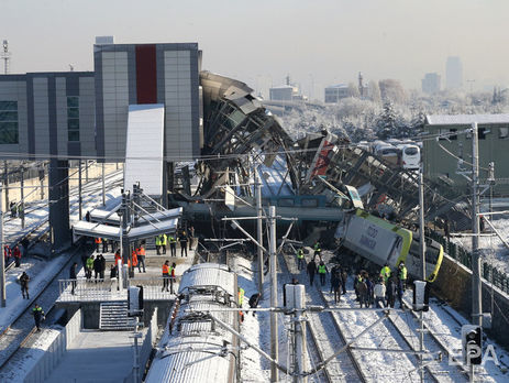﻿В Анкарі сталася велика залізнична катастрофа. Фоторепортаж