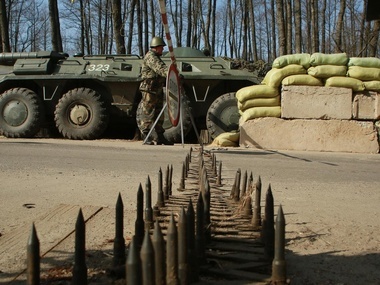Спикер АТО Лысенко: Террористы используют режим тишины для накопления запасов техники и боеприпасов