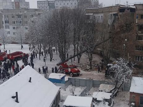 Обрушение дома в Фастове. Один человек пострадал, спасатели разбирают завалы