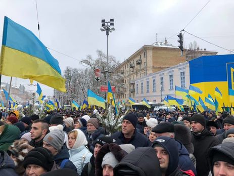 ﻿У районі проведення об'єднавчого собору затримано людей із нунчаками і ножем – Крищенко