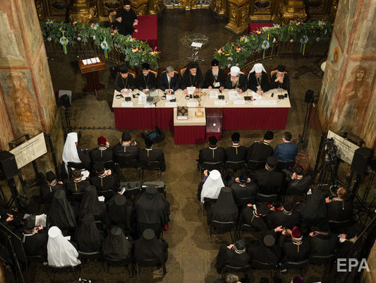 В РПЦ заявили, что считают объединительный собор в Киеве "канонически ничтожным"