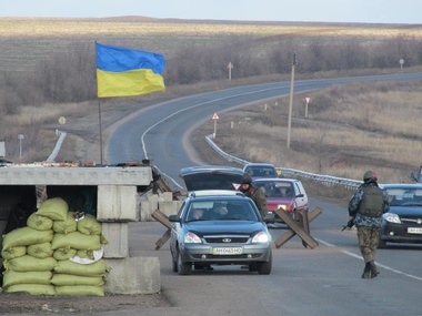 Пресс-центр АТО: За ночь боевики трижды открывали огонь по украинским позициям
