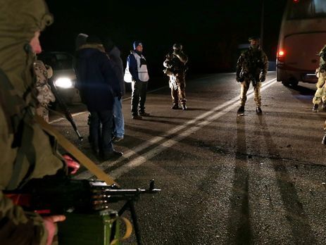 В заложниках у боевиков на Донбассе остается не менее 102 человек – правозащитники