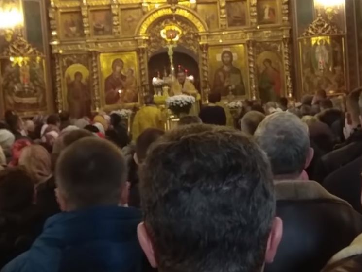 В Виннице прихожане аплодисментами отреагировали на переход их митрополита в автокефальную церковь. Видео