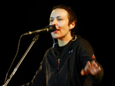Российская рок-певица Чичерина спела в оккупированном Луганске