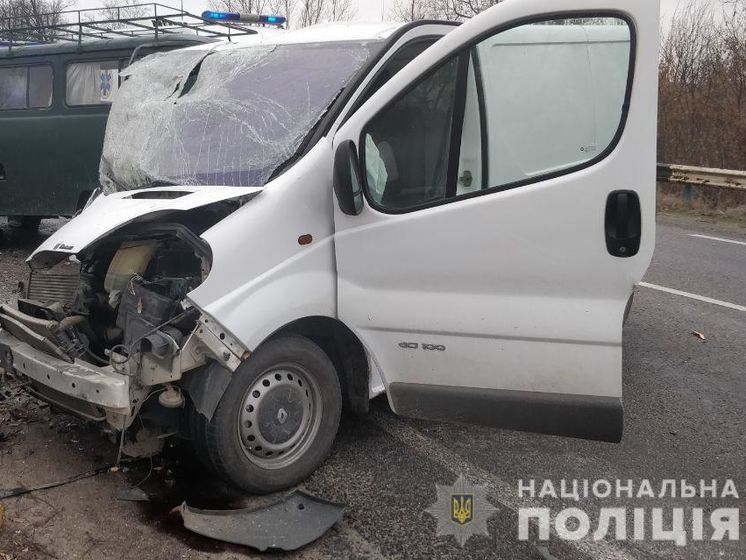 ﻿У Херсонській області УАЗ зіткнувся з мікроавтобусом, п'ятеро загиблих