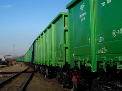 Два горно-обогатительных комбината пожаловались на нехватку вагонов 