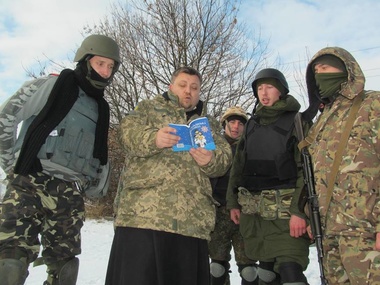 Дайджест 6 января: Канун Рождества, гибель военных в ДТП будут расследовать, Порошенко стреляет