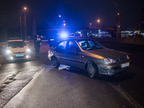 В ночь на 21 декабря в Киеве полицейские устроили погоню за нарушителем
