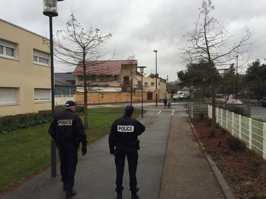 Во Франции во двор мечети бросили четыре гранаты