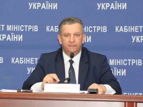 ﻿Рева заявив, що постійно за кордоном працюють 3,2 млн українців, непостійно – 7–9 млн