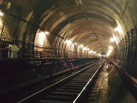 Станция метро "Лыбидская" в Киеве возобновила работу после звонка о "минировании"