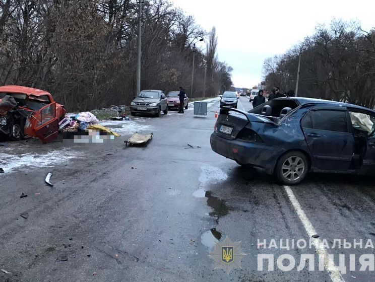 В результате ДТП в Днепропетровской области один человек погиб, еще трое пострадали