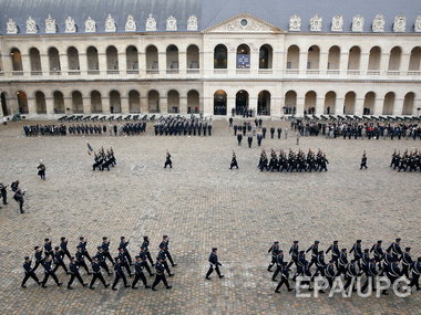 Франция мобилизует 10 тыс. военнослужащих в связи с терактами