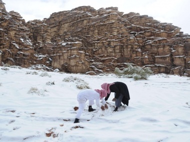 Саудовский богослов объявил запрет на снеговиков 