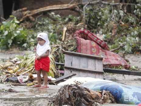 ﻿Кількість жертв цунамі в Індонезії зросла до 429