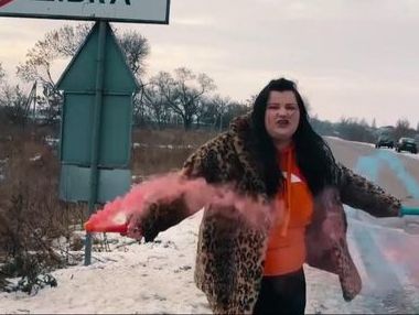 Хип-хоп певица alyona alyona: Мне проще было выйти и спеть песню Ани Лорак, чем зачитать свой трек